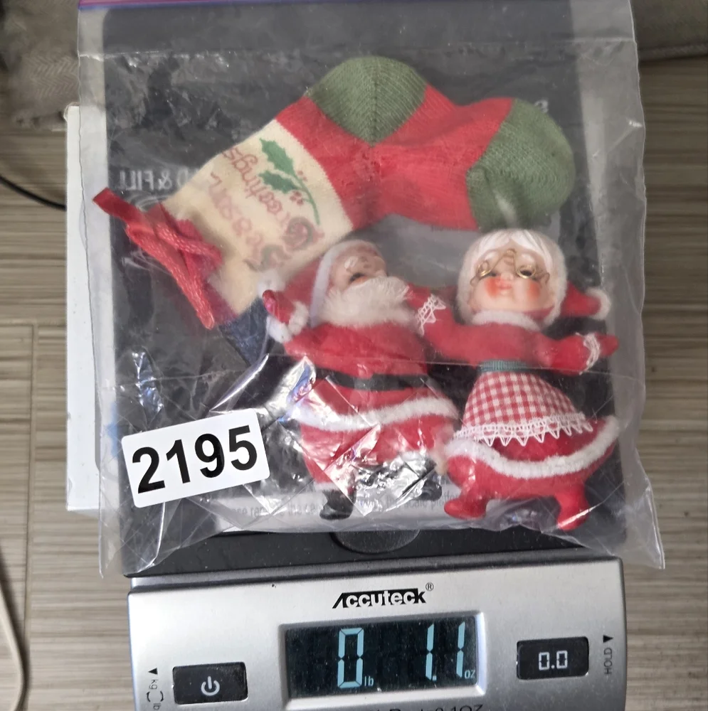Vintage‎ Flocked Santa And Mrs Claus Dancing Ornaments Checkered Apron Glasses